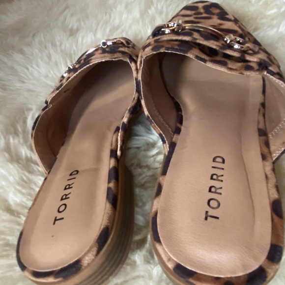 Torrid size 8 leopard mules - Picture 4 of 5